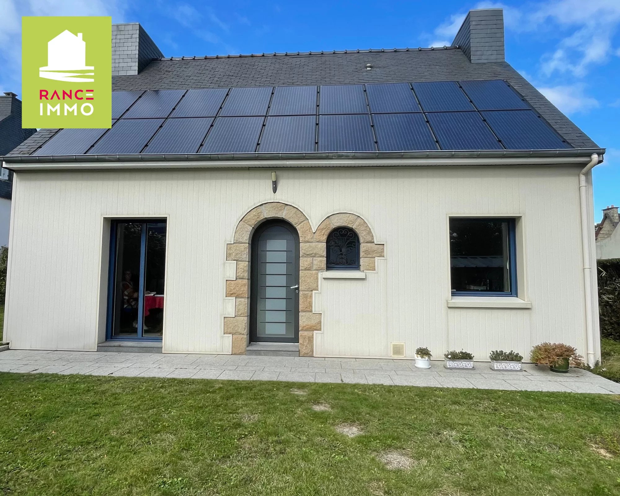 Dinan – Maison lumineuse et parfaitement entretenue avec excellente performance énergétique